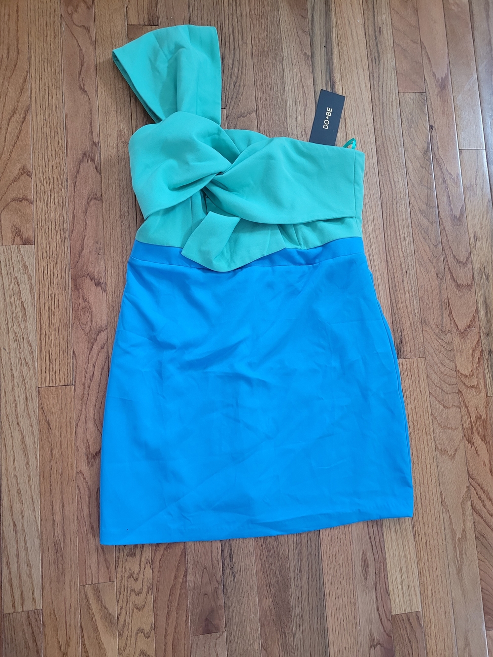 DO+BE Teal Green and Bright Blue One-Shoulder Bow Mini Dress